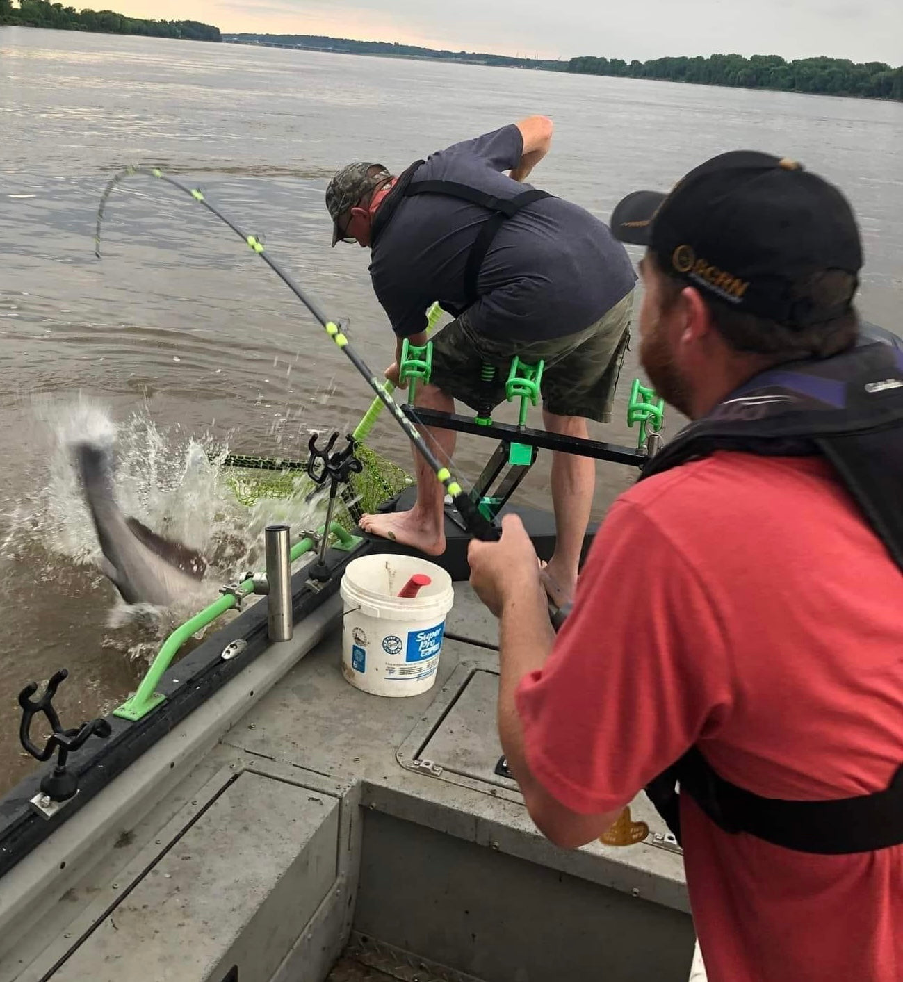 Catfish Bumping Rods Bumping Series – Tangling With Catfish